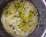 Foto langkah ke 5 dari resep Nasi Masak Daun Jeruk.