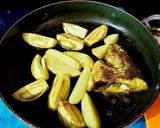 A picture of step 2 of Niramish Macher Jhol.