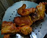 Foto langkah ke 4 dari resep Ayam goreng bawang putih.