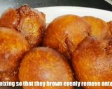 A picture of step 6 of Meethe Gulgule | Gur Ke Gulgule.