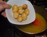 A picture of step 8 of Kufteh bozbash (stuffed meatball).