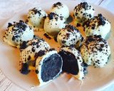 A picture of step 5 of Oero truffles!!.