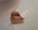 Foto del paso 1 de la receta: Lentejas con oreja en olla express