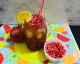 A picture of step 5 of Pomegranate iced tea.