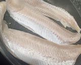 Foto del paso 3 de la receta: Ensaladilla de marisco y merluza