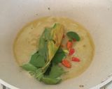 Foto langkah ke 4 dari resep Tumis kerang ijo bumbu rendang pedas.