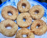 Foto langkah ke 3 dari resep Donat singkong wijen.
