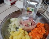 Foto langkah ke 1 dari resep Japanese Chicken Curry.