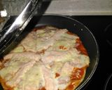 Foto del paso 7 de la receta: Pizza casera de salmón fresco, sin horno