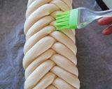 Foto del passaggio 9 della ricetta Treccia di pane all'olio a 8 capi 🌷