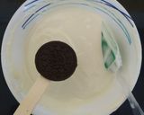 ओरिओ कुकी चाॅकलेट लाॅलीपाॅप (Oreo cookie chocolate lollipop recipe in marathi) रेसिपी स्टेप 1 फोटो