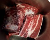 Foto del passaggio 2 della ricetta Lesso rifatto con le cipolle