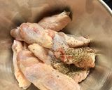 Foto del paso 3 de la receta: Alitas de Pollo crujientes al horno