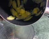 A picture of step 4 of Homemade Apple Jelly.