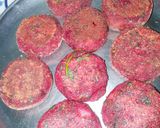 A picture of step 6 of Beetroot Tikki Chat.