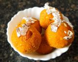 बेसन के लड्डू (besan ke ladoo recipe in Hindi) रेसिपी चरण 4 फोटो