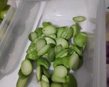 Foto langkah ke 2 dari resep Baby Cumi Sambal Ijo.