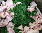 Foto langkah ke 4 dari resep Cincang Ayam Daun Singkong.