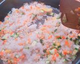 Hình bước làm 3 của món Cơm rang sắc màu (colorful fried rice)