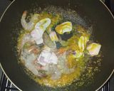 Foto langkah ke 4 dari resep Cumi Udang Tumis Mentega.