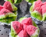 Foto langkah ke 5 dari resep Bolu Kukus Semangka.