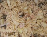 Foto del paso 3 de la receta: Ensalada de tornillos con atún y manzanas