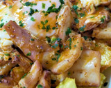 Foto del paso 6 de la receta: Patatas con pota y huevo en tomate