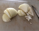Foto del paso 3 de la receta: Pollo arvejado con champiñones deshidratados
