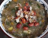 Foto langkah ke 4 dari resep Bubbor Paddas (bubur pedas) Khas Pontianak.