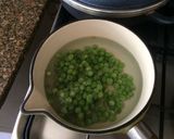 Foto del paso 3 de la receta: Guarnición de papas y arvejas