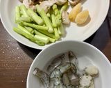清炒蘆筍蘑菇蝦仁的食譜步驟1照片