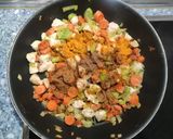 Foto del paso 5 de la receta: Curry de garbanzos con mango y pollo
