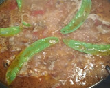 Foto del paso 1 de la receta: Arroz con costillas y bisaltos (tirabeques)