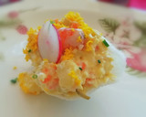 Foto del paso 13 de la receta: Ensaladilla sobre barcas de pan de gambas