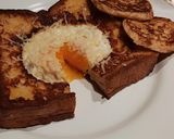 Foto langkah ke 10 dari resep Egg in Hole French Toast.