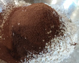 Foto langkah ke 3 dari resep Flower chocolate butter cup cake - simple ekonomis tanpa mixer.