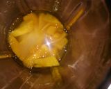 A picture of step 2 of Mango milk shake.
