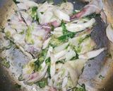 Foto langkah ke 2 dari resep Sup Ayam Cabe Ijo.