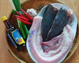 Hình bước làm 1 của món Cá rô kho tộ món ngon thời thơ ấu