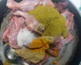 A picture of step 2 of Chicken Haryali.