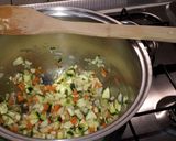 Foto del passaggio 1 della ricetta Pennette al ragù vegetale (passato)