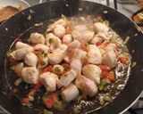 Foto del paso 2 de la receta Paella de pollo con langostinos