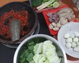 Foto langkah ke 3 dari resep Tomyam Seafood.