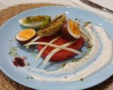 Foto del paso 7 de la receta: Tomate Rosa, Huevo Lacado y Crema de Cottage