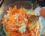 A picture of step 4 of Economical Crunchy spicy vinegrette veg salad.