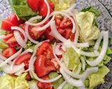 Foto del paso 4 de la receta: Ribs de cerdo con ensaladas mixta y de papines y huevo