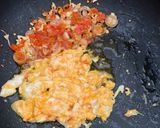 Foto langkah ke 4 dari resep Indomie Goreng Tumis ala Chinese Food.