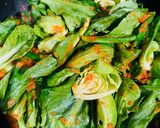 Foto langkah ke 4 dari resep Tumis Keciwis Bumbu Kencur.