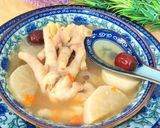 Gambar langkah 4 resipi Sup Kaki Ayam Lobak Putih.