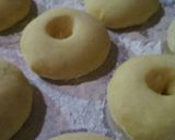Foto langkah ke 7 dari resep Donat ubi / telo empuk lembut.